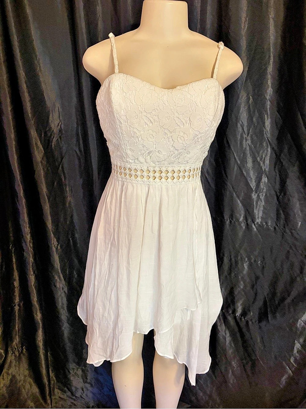 BCX Lace Mini Dress in White Size 13 Like New